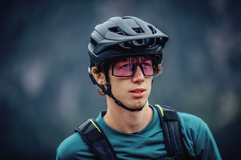 Abus cliffhanger mips cyklisticka prilba velvet black2